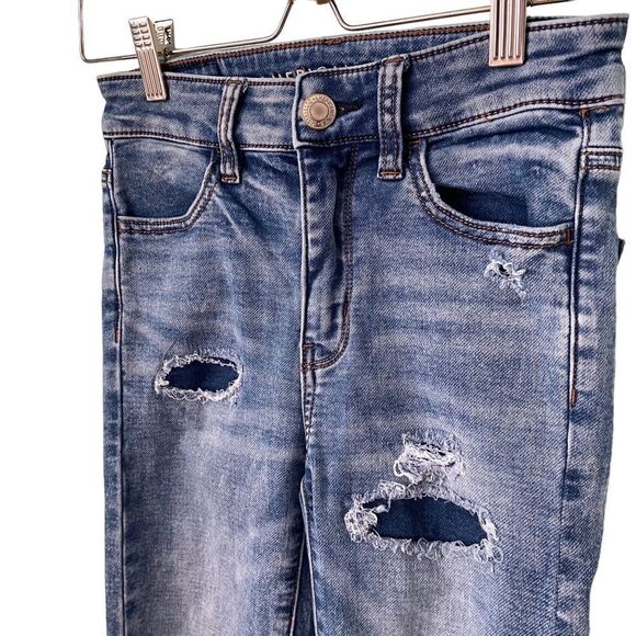 American Eagle Outfitters Distressed Skinny Jeans in Size 00 - Picture 4 of 5